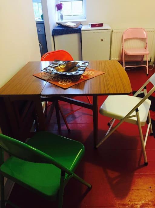 Carpe Diem Rooms Flat Near Zone 1 Londra Esterno foto