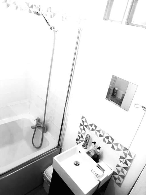Carpe Diem Rooms Flat Near Zone 1 Londra Esterno foto