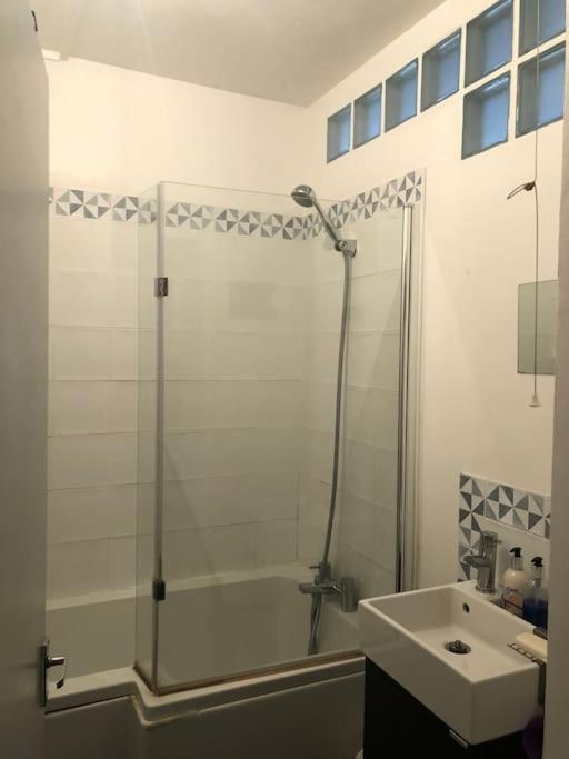 Carpe Diem Rooms Flat Near Zone 1 Londra Esterno foto